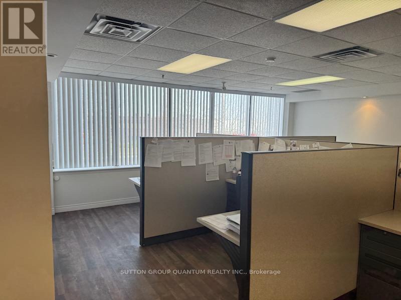 17 - 1200 Speers Road, Oakville, Ontario  L6L 1X4 - Photo 3 - W12059666