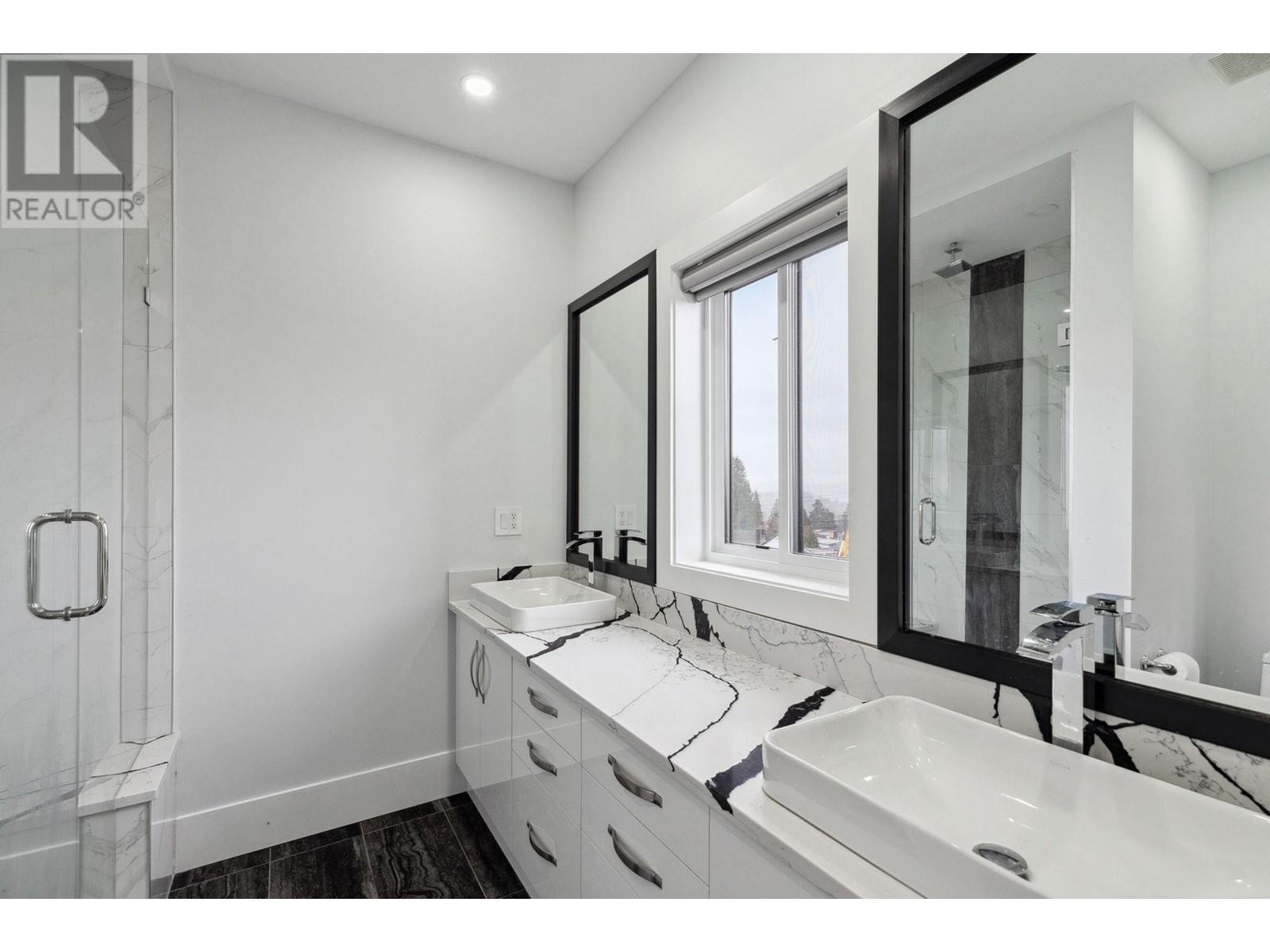 1137 Dansey Avenue, Coquitlam, British Columbia  V3K 3H5 - Photo 27 - R2985671