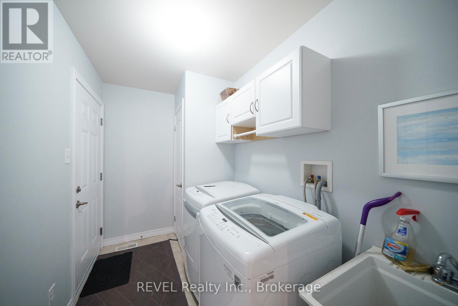 3 - 560 Grey Street, Brantford, Ontario  N3S 0C4 - Photo 6 - X12059813