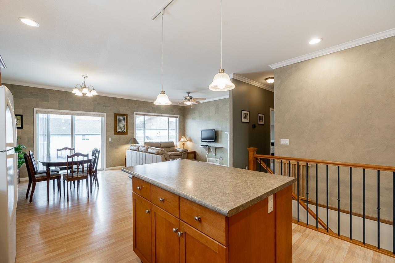 27911 Junction Avenue, Abbotsford, British Columbia  V4X 2R6 - Photo 11 - R2983028