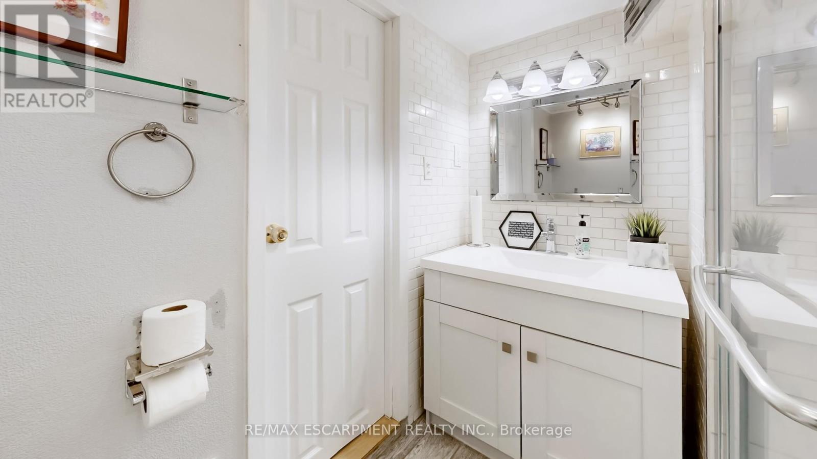 527 Victoria Park Avenue, Toronto (Oakridge), Ontario  M4C 5H2 - Photo 34 - E12059792