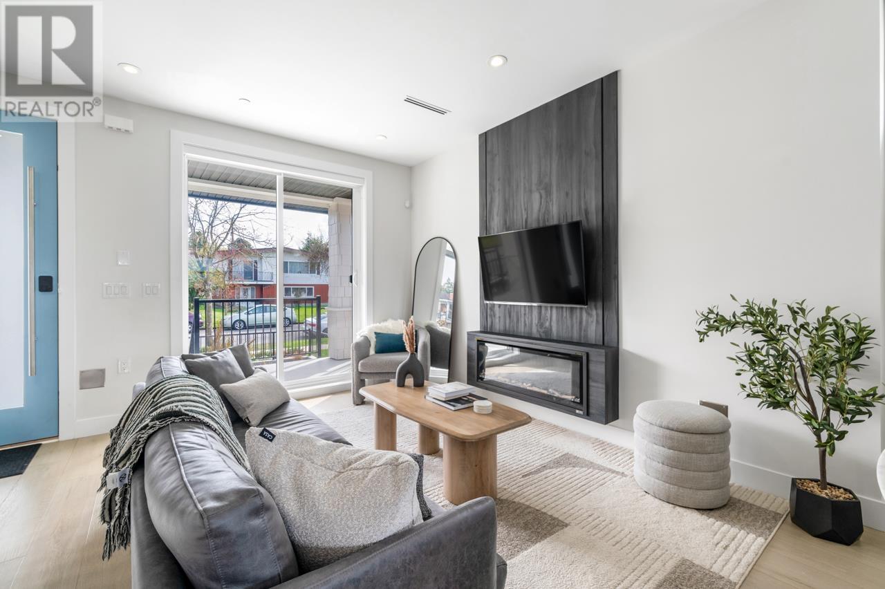 2889 E 19th Avenue, Vancouver, British Columbia  V5M 2S6 - Photo 7 - R2985173