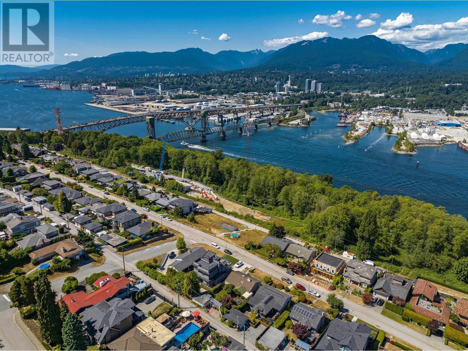 3970 Edinburgh Street, Burnaby, British Columbia  V5C 1R7 - Photo 3 - R2984770