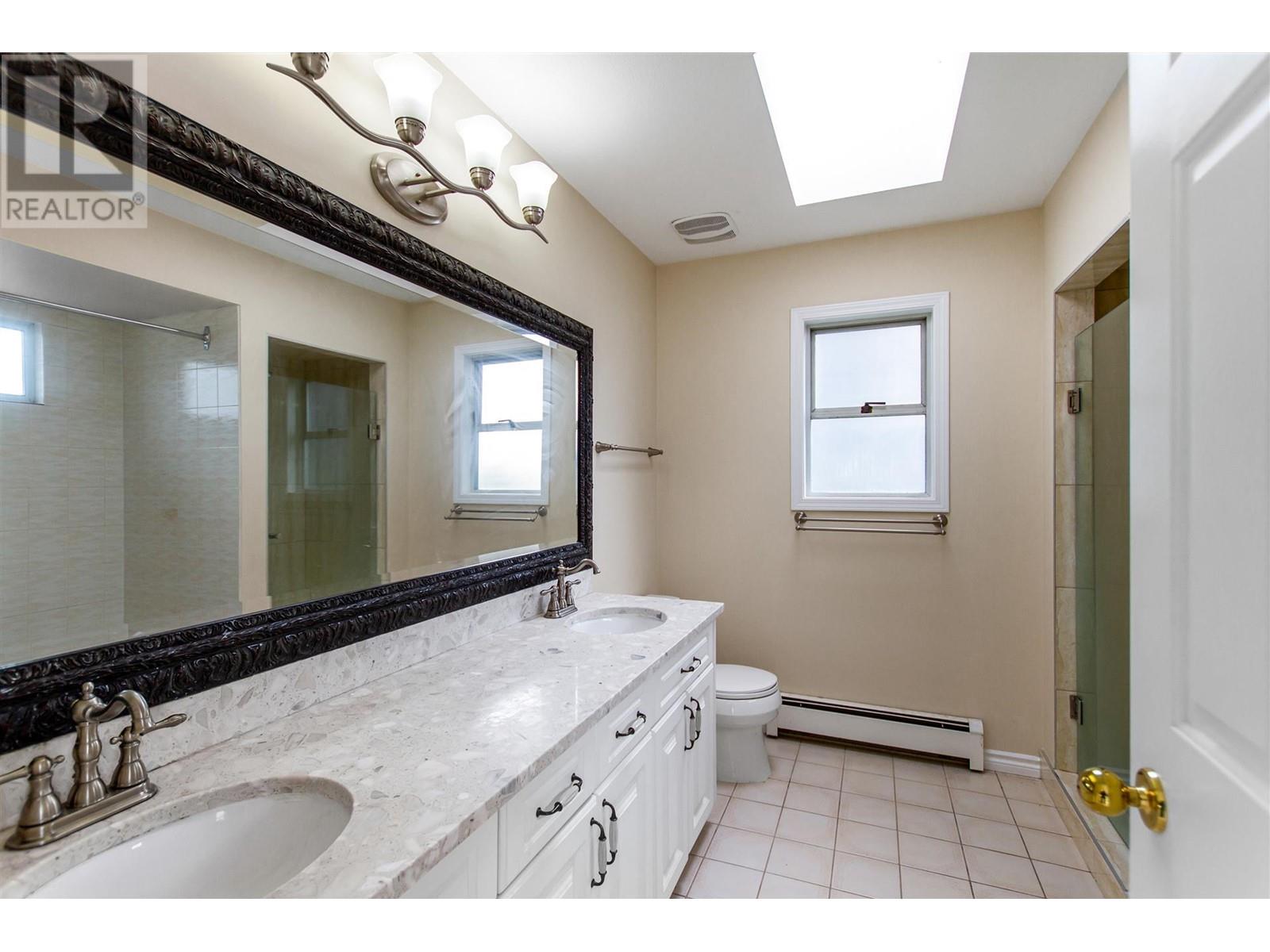4586 W 8th Avenue, Vancouver, British Columbia  V6R 2A5 - Photo 9 - R2985185