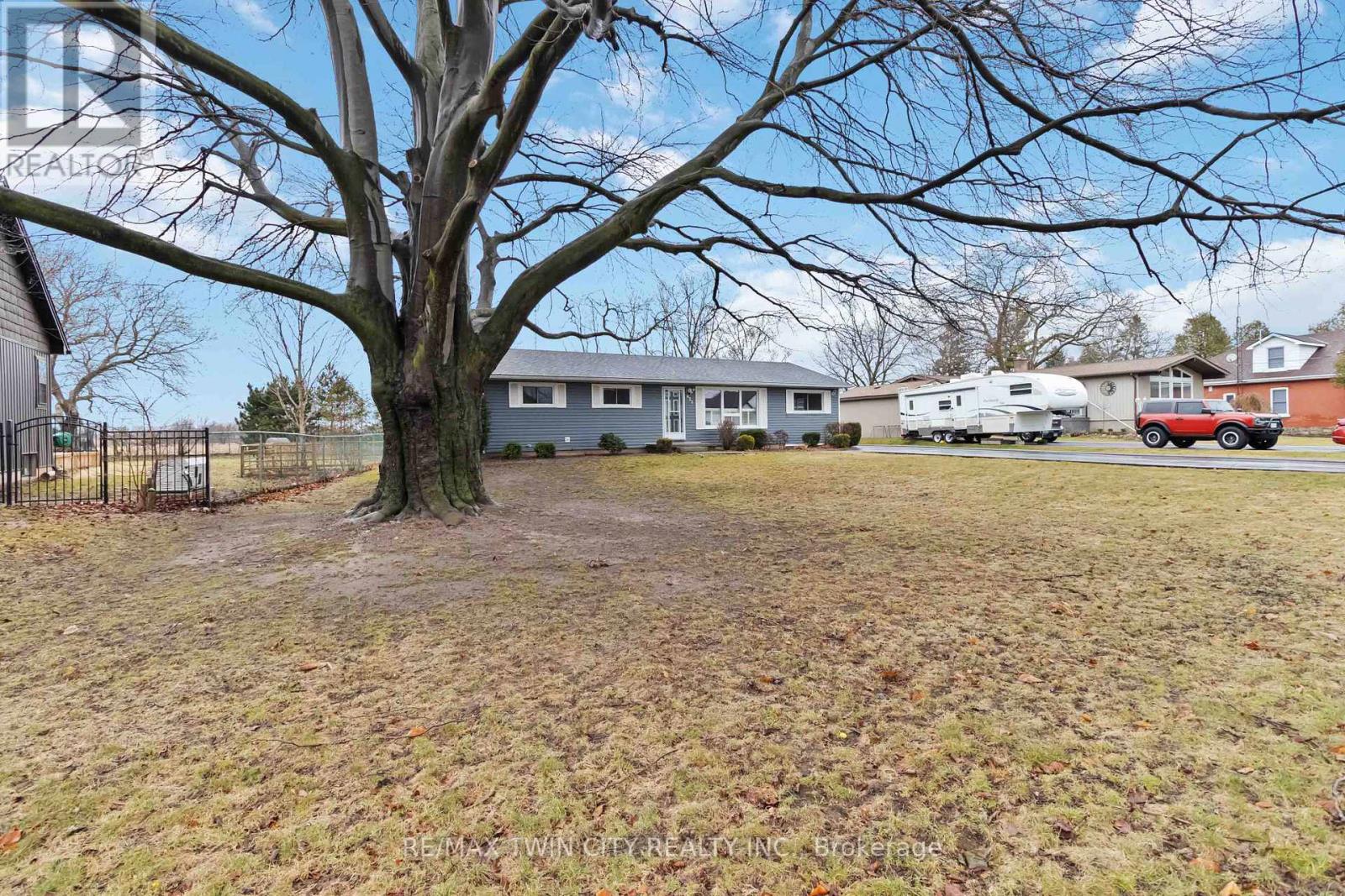 Property at 631 MOUNT PLEASANT ROAD image 4