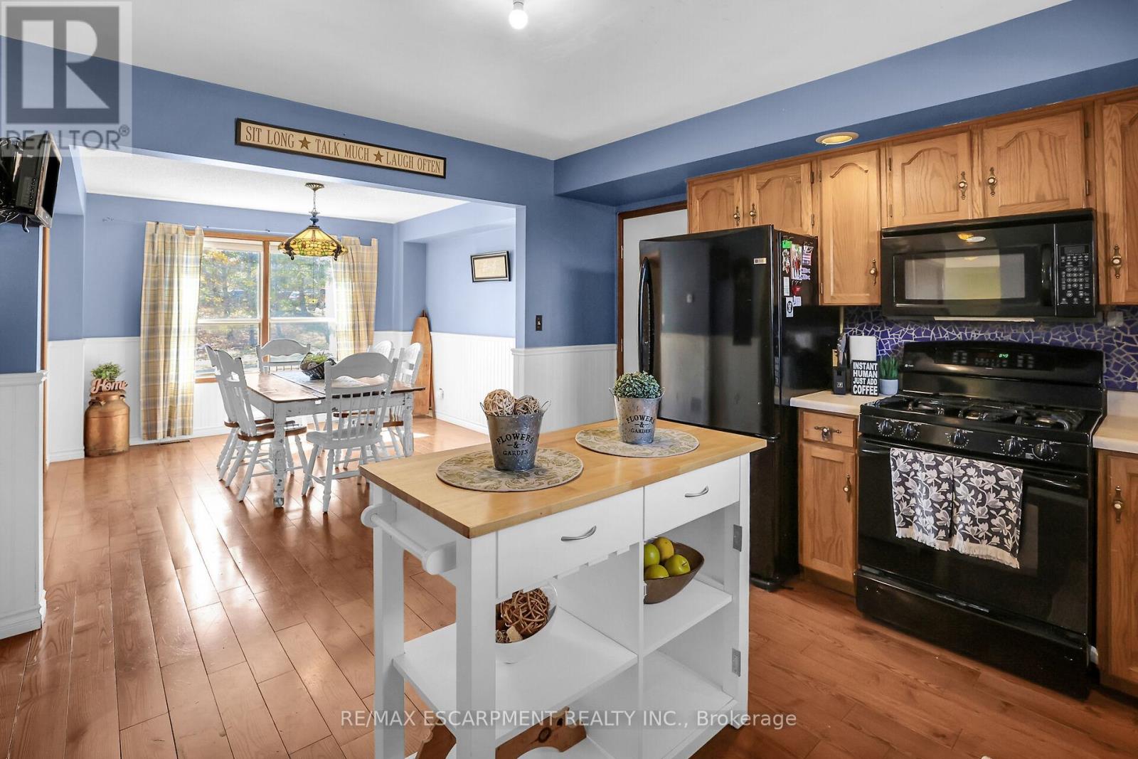 5001 Hillside Drive, Lincoln, Ontario  L3J 0L1 - Photo 8 - X12059898