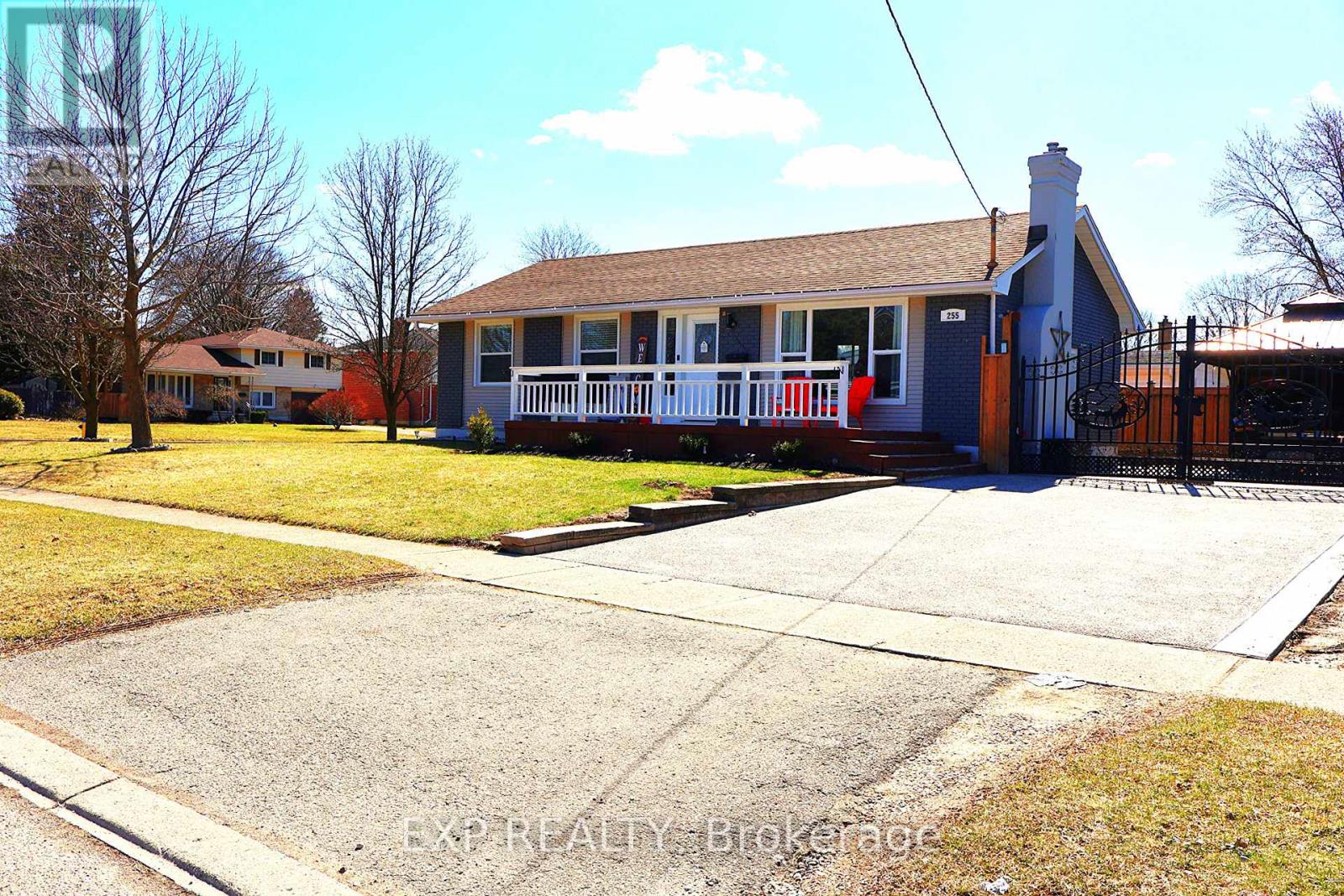 255 EDGEWOOD DRIVE, Woodstock, Ontario