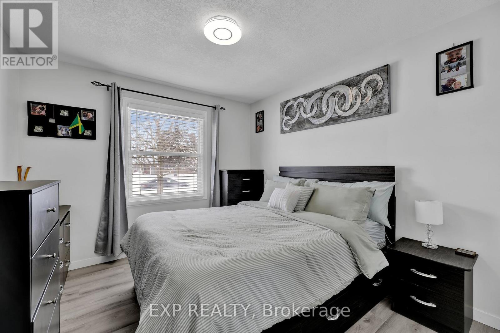 255 Edgewood Drive, Woodstock (Woodstock - North), Ontario  N4S 7P5 - Photo 11 - X12059932