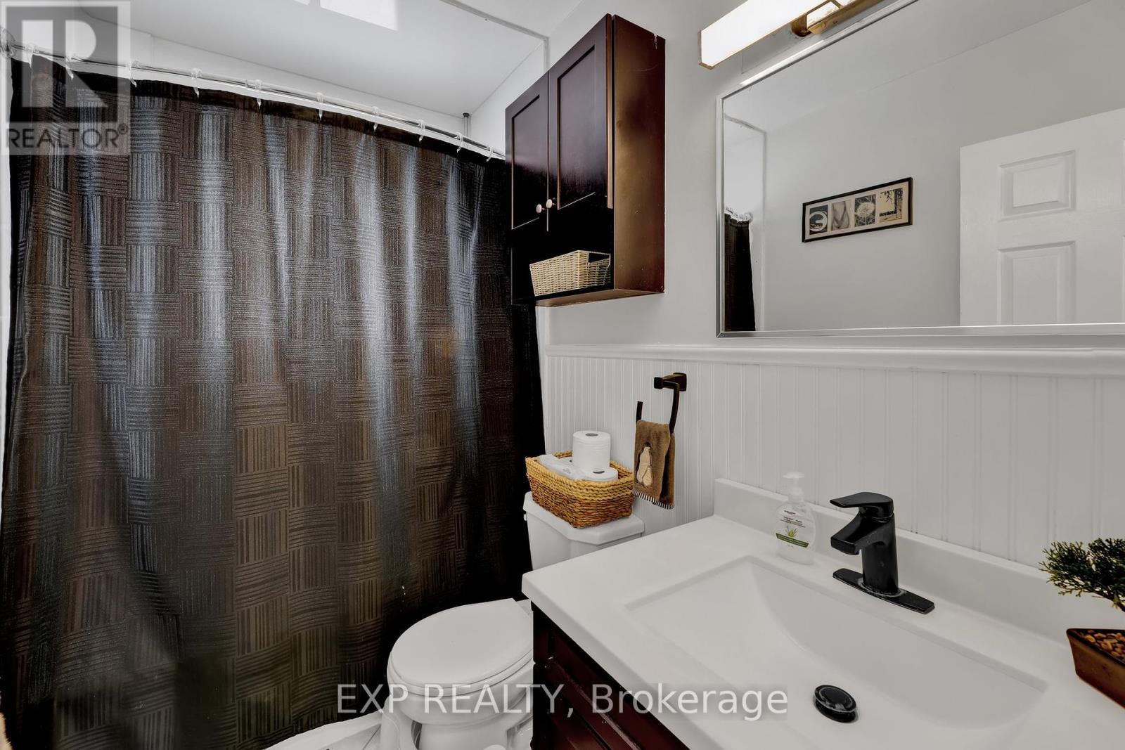 255 Edgewood Drive, Woodstock (Woodstock - North), Ontario  N4S 7P5 - Photo 13 - X12059932