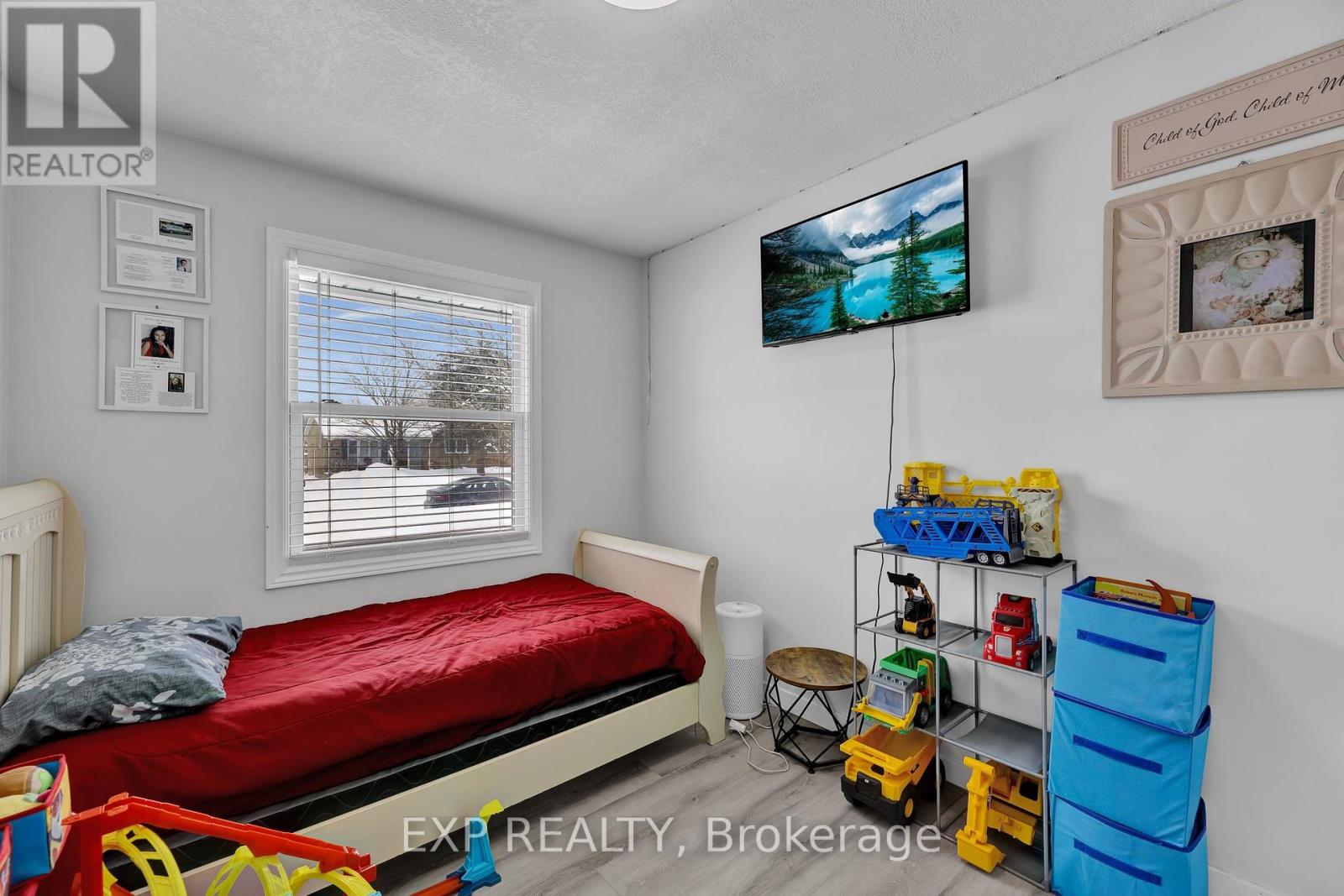 255 Edgewood Drive, Woodstock (Woodstock - North), Ontario  N4S 7P5 - Photo 15 - X12059932