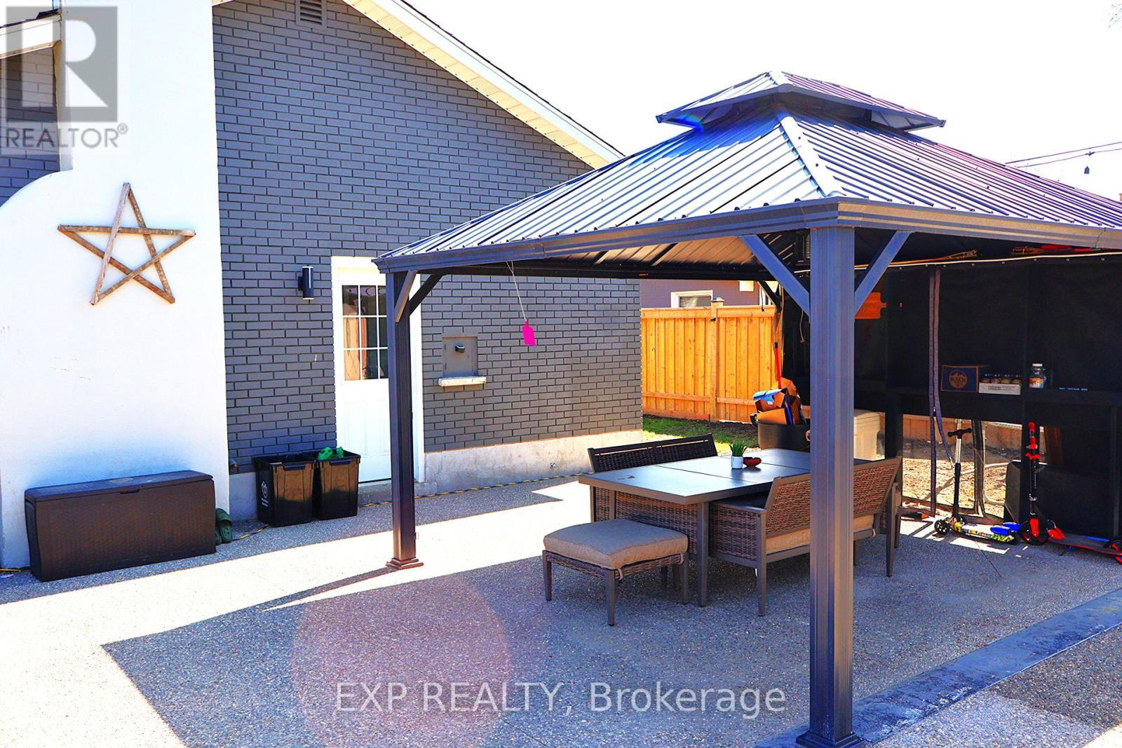 255 Edgewood Drive, Woodstock (Woodstock - North), Ontario  N4S 7P5 - Photo 23 - X12059932
