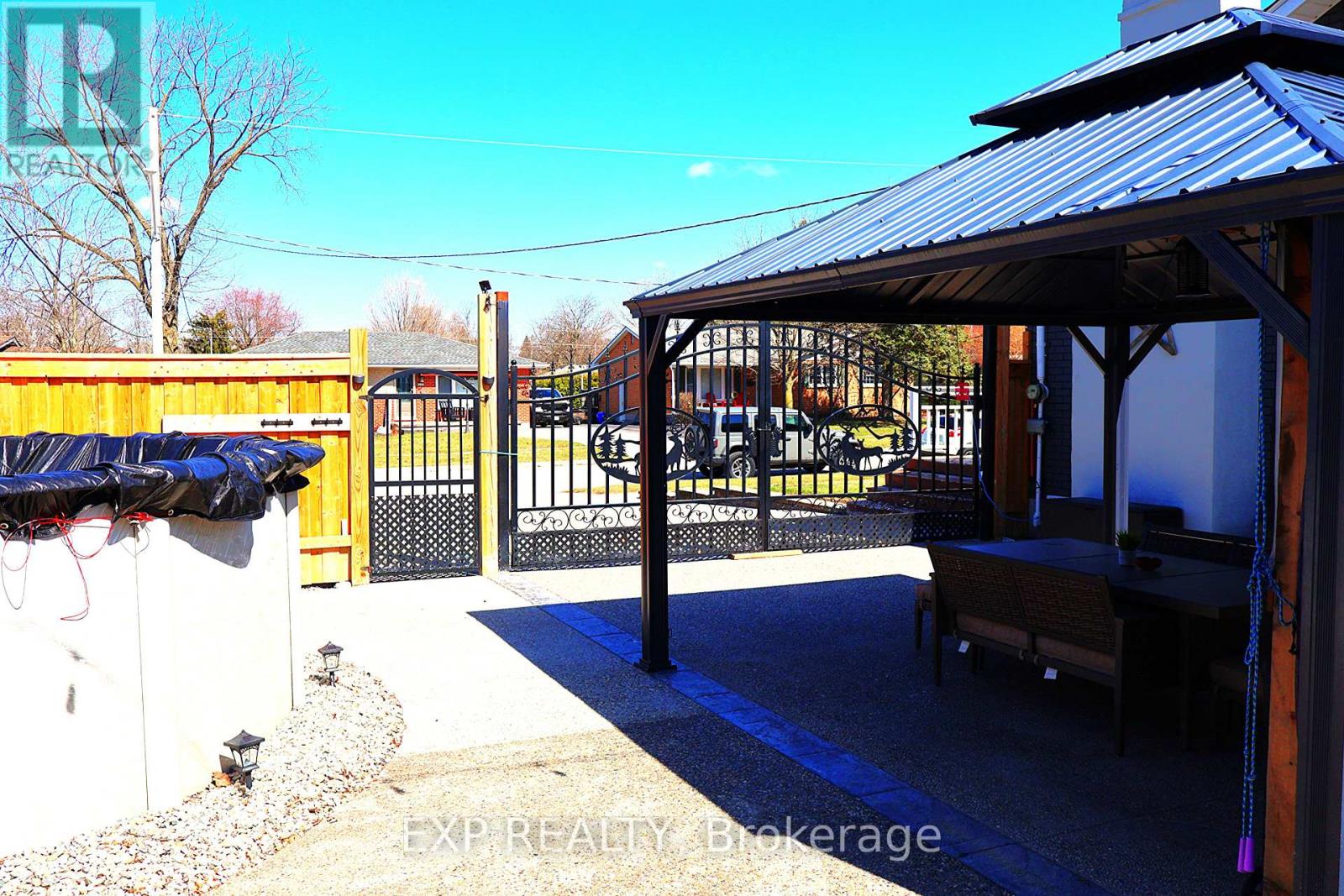 255 Edgewood Drive, Woodstock (Woodstock - North), Ontario  N4S 7P5 - Photo 24 - X12059932