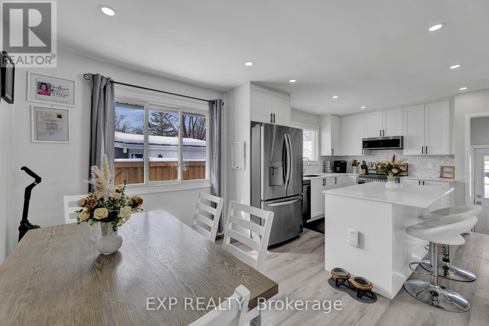 255 Edgewood Drive, Woodstock (Woodstock - North), Ontario  N4S 7P5 - Photo 7 - X12059932