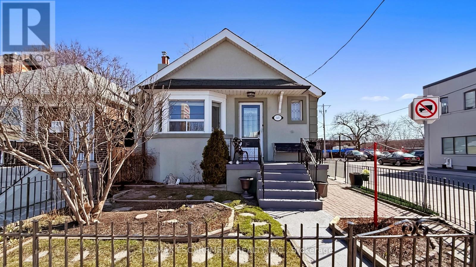 Property at 527 VICTORIA PARK AVENUE image 1