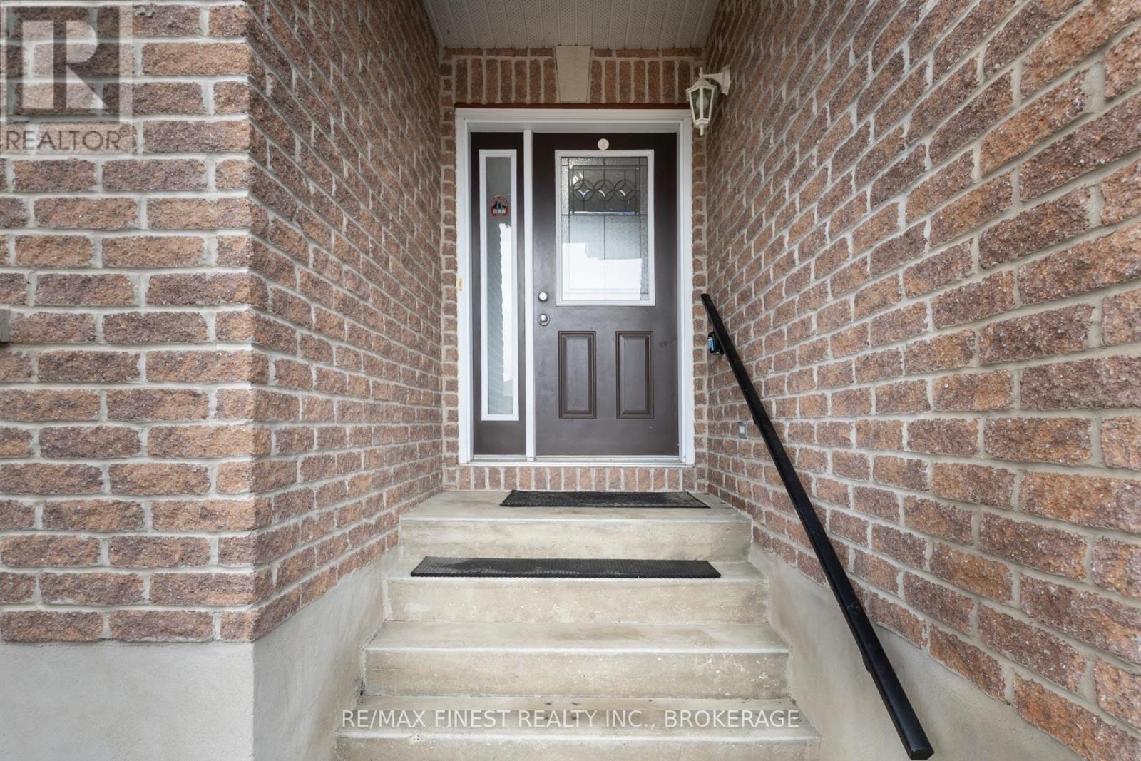 Property at 151 MACDOUGALL DRIVE image 4