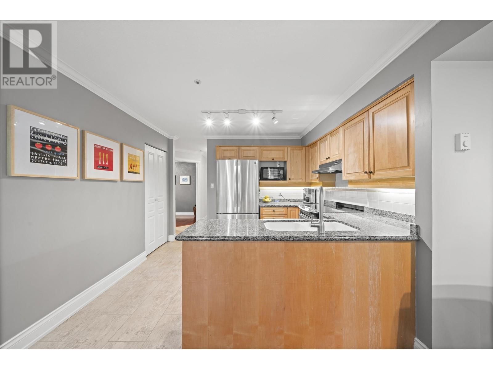 103 180 Ravine Drive, Port Moody, British Columbia  V3H 4Z3 - Photo 5 - R2985719