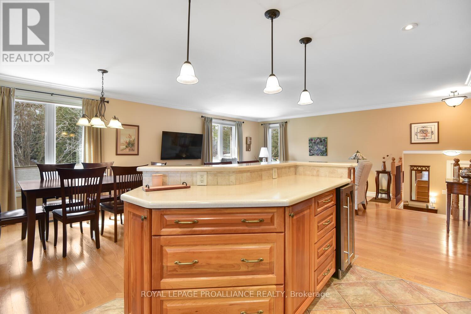 403 Yole Crescent, Elizabethtown-Kitley, Ontario  K6V 7C1 - Photo 15 - X12059962
