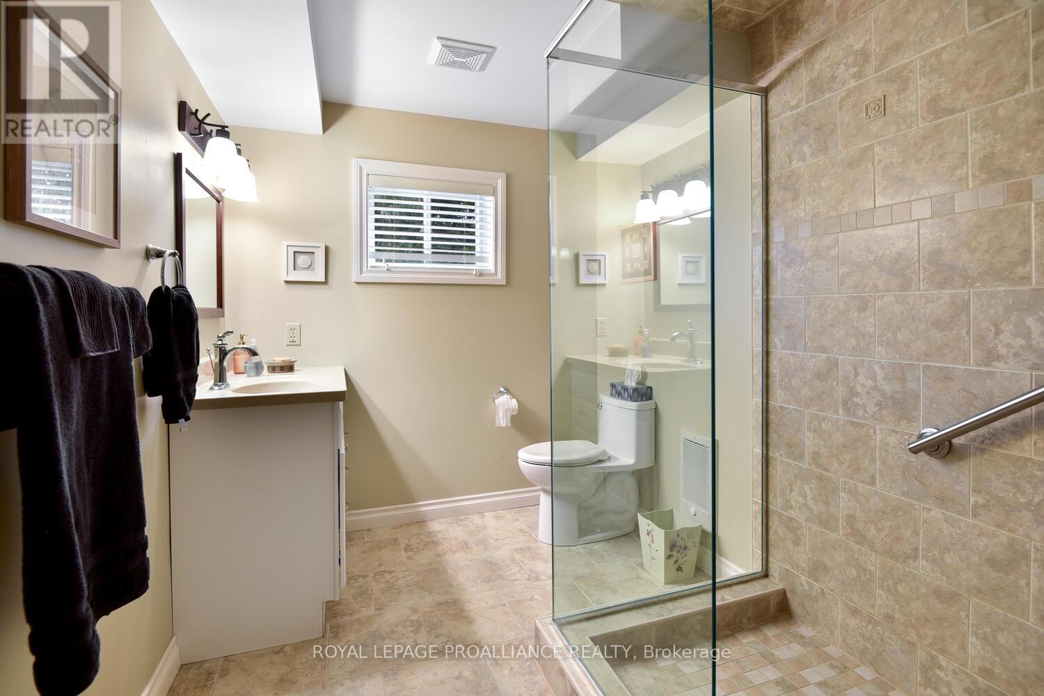 403 Yole Crescent, Elizabethtown-Kitley, Ontario  K6V 7C1 - Photo 27 - X12059962