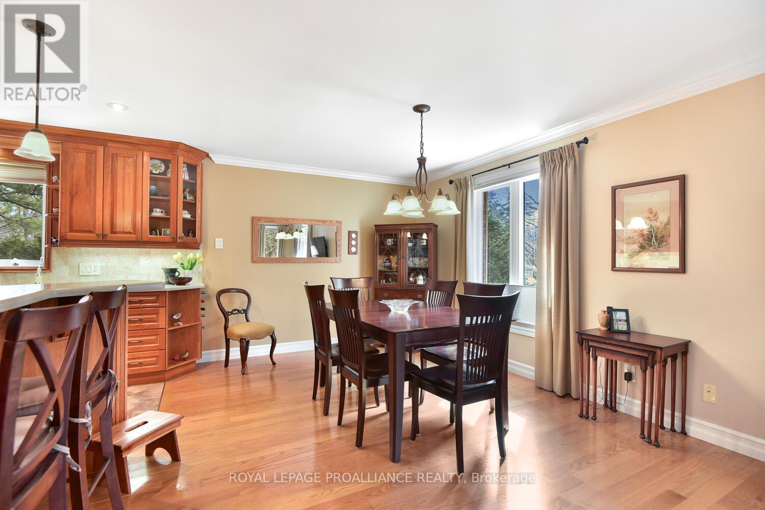 403 Yole Crescent, Elizabethtown-Kitley, Ontario  K6V 7C1 - Photo 9 - X12059962