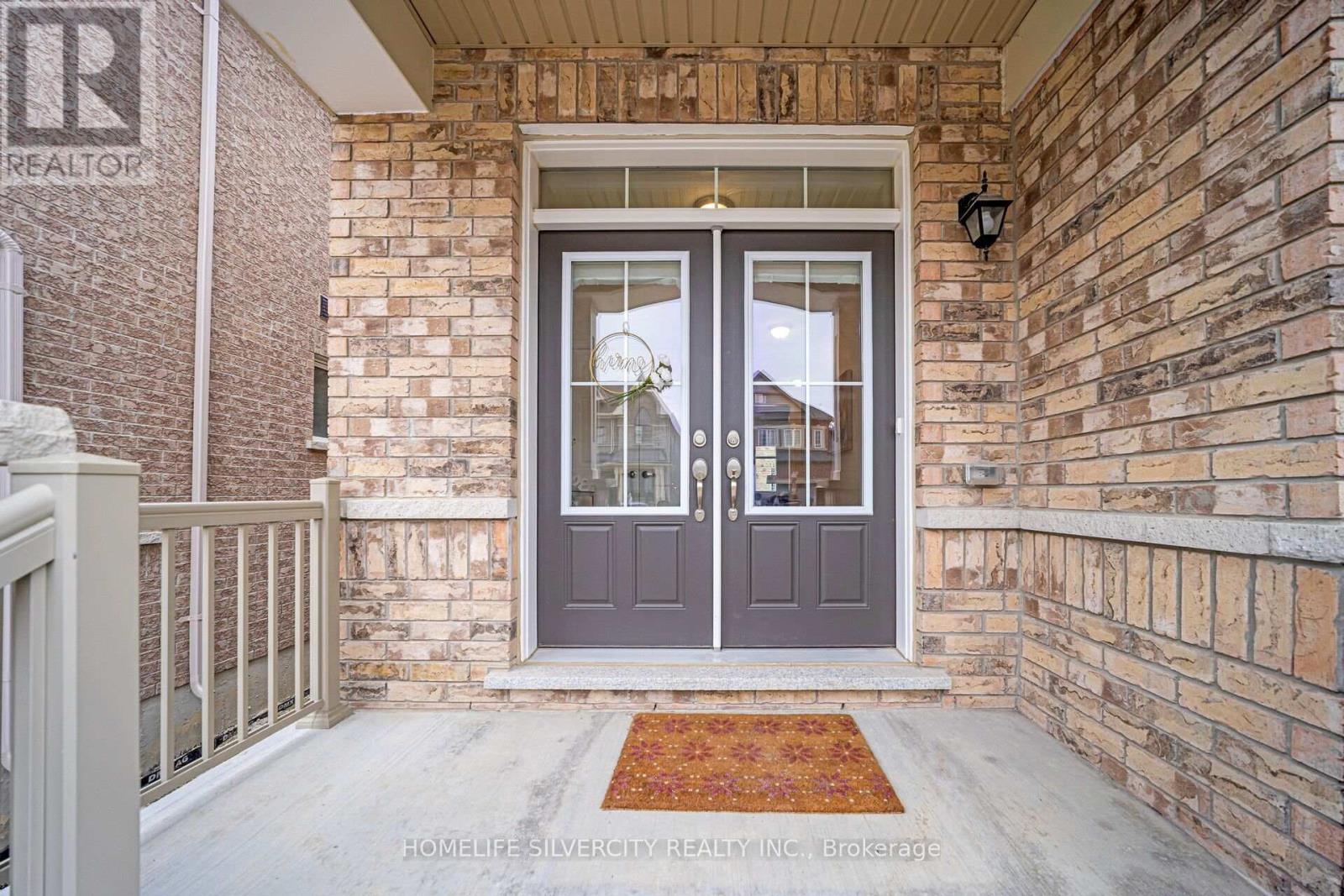 Property at 65 ROYAL FERN CRESCENT image 2