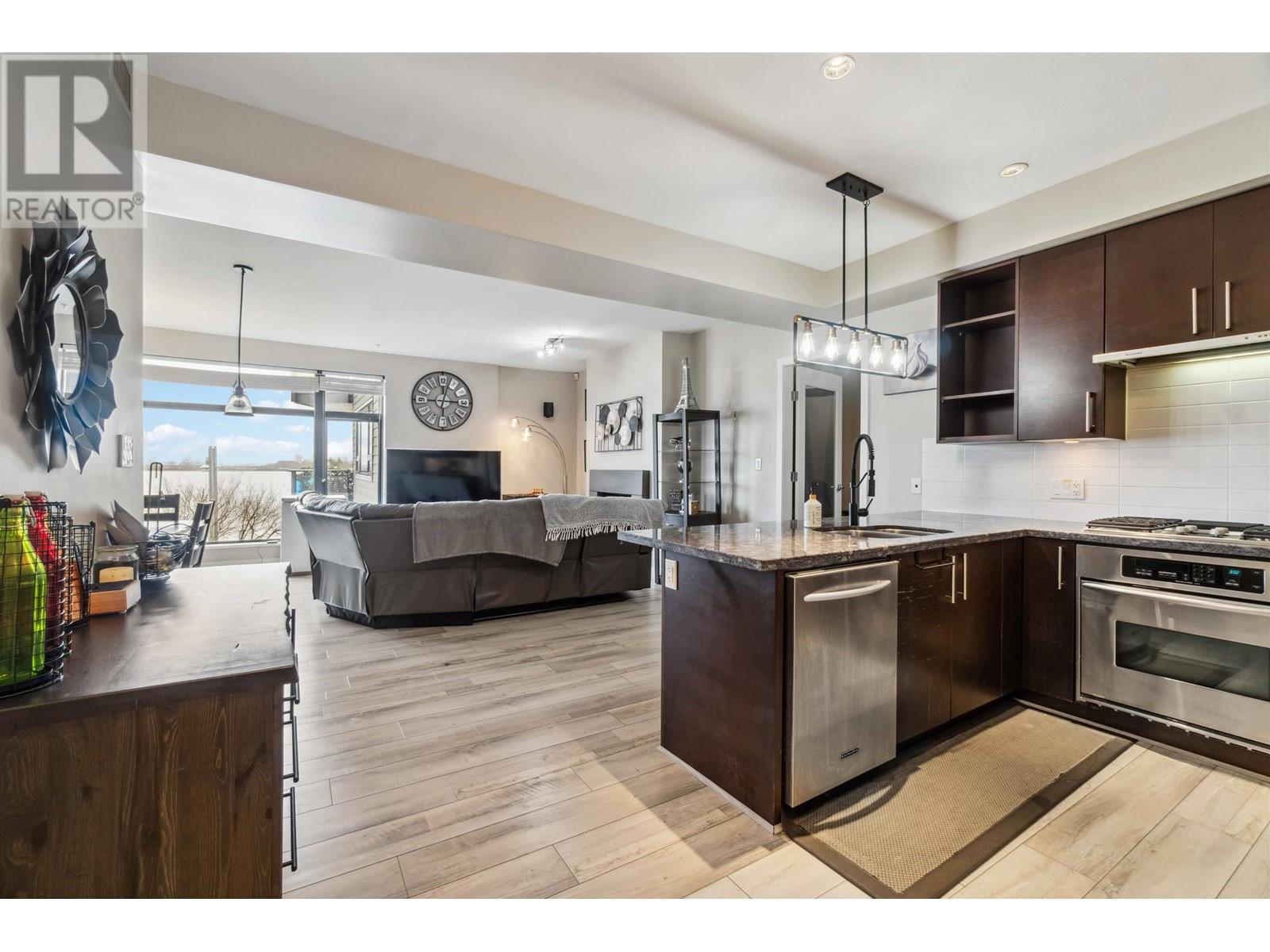 201 14300 Riverport Way, Richmond, British Columbia  V6W 0A4 - Photo 4 - R2985694