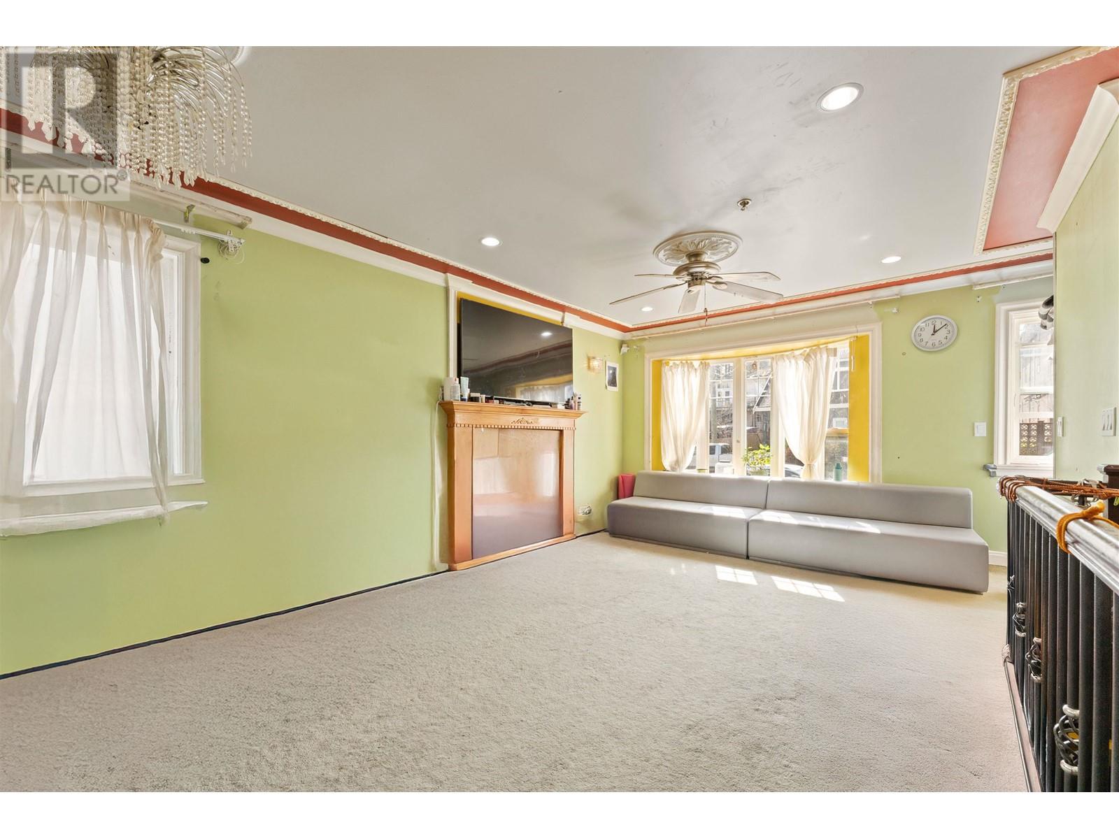 743 Durward Avenue, Vancouver, British Columbia  V5V 2Y9 - Photo 6 - R2983140