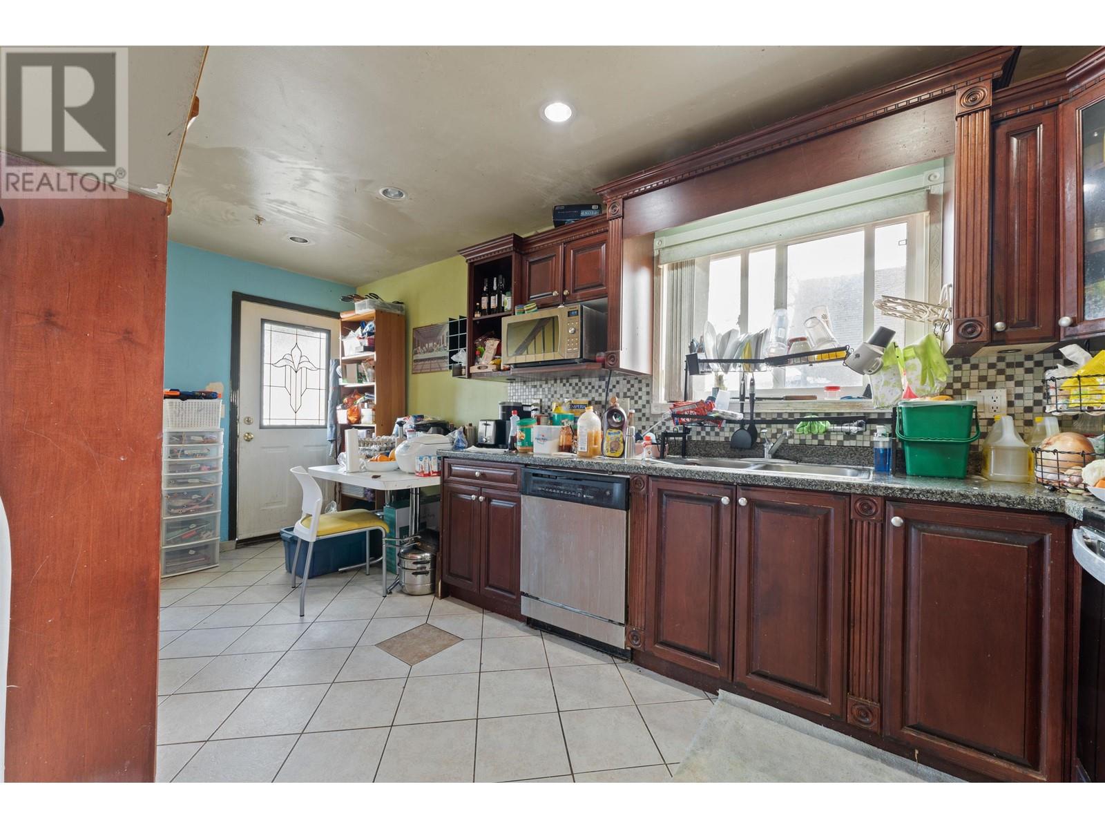 743 Durward Avenue, Vancouver, British Columbia  V5V 2Y9 - Photo 10 - R2983140