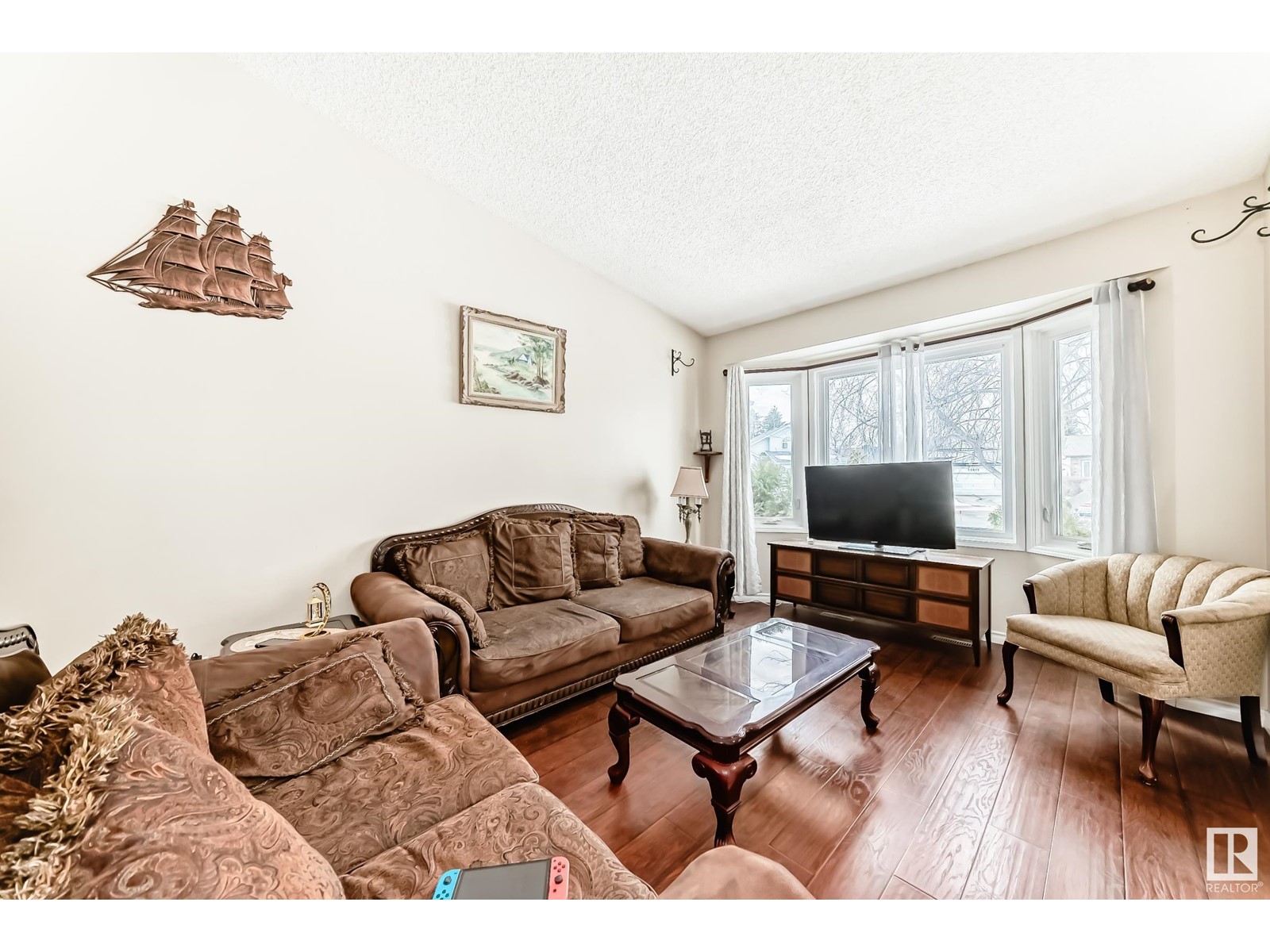 Property at 15811 79 ST NW image 4