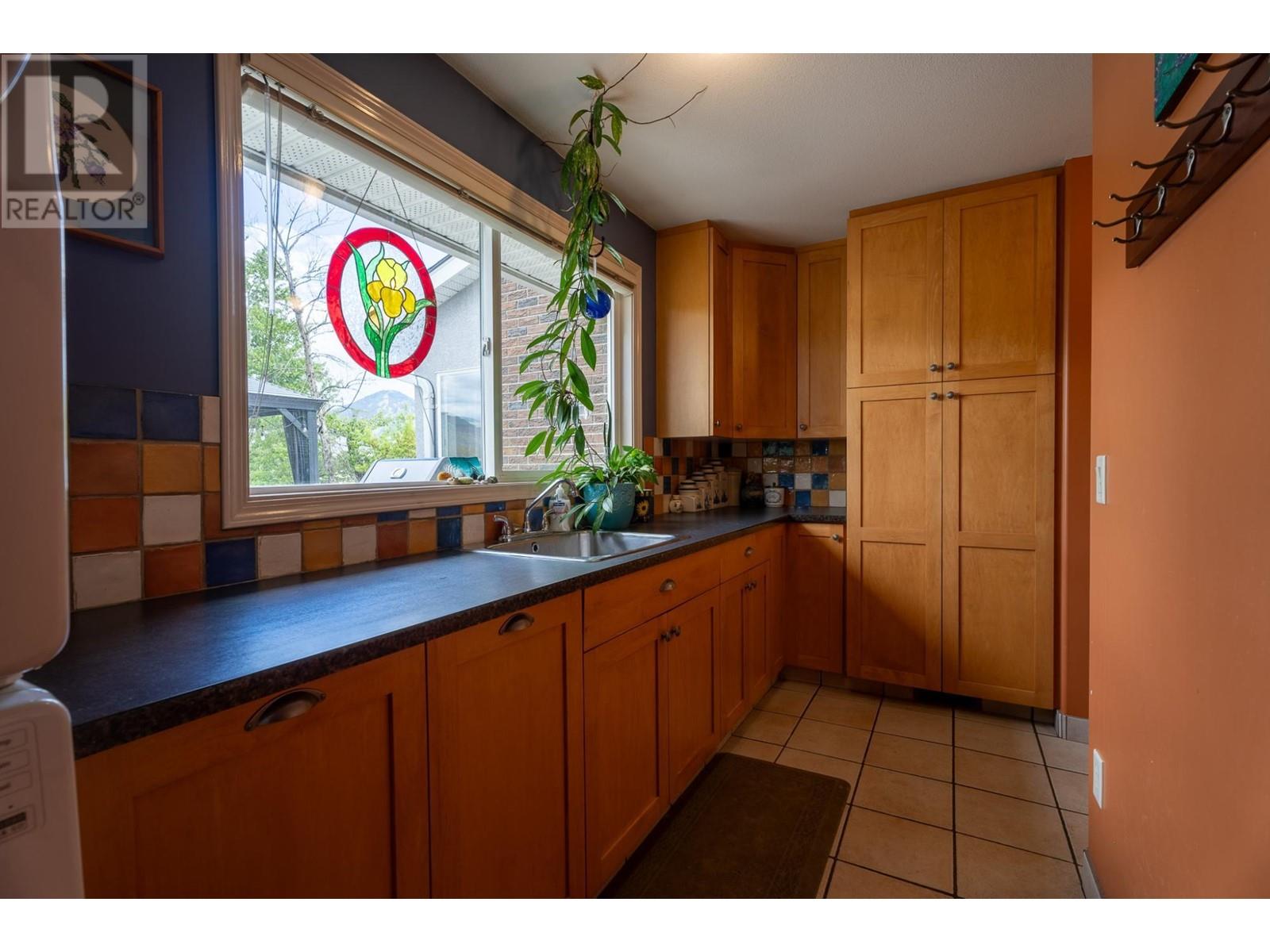 2131 Westsyde Road, Kamloops, British Columbia  V2H 1T7 - Photo 29 - 10341745