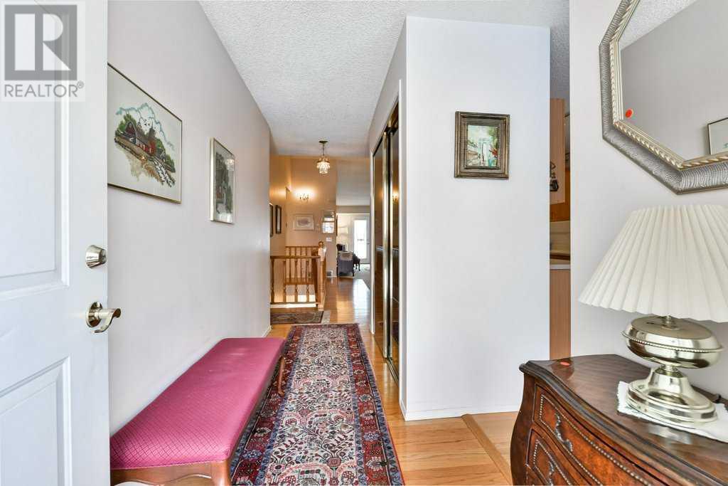 Property at 105 Sienna Park Green SW image 2