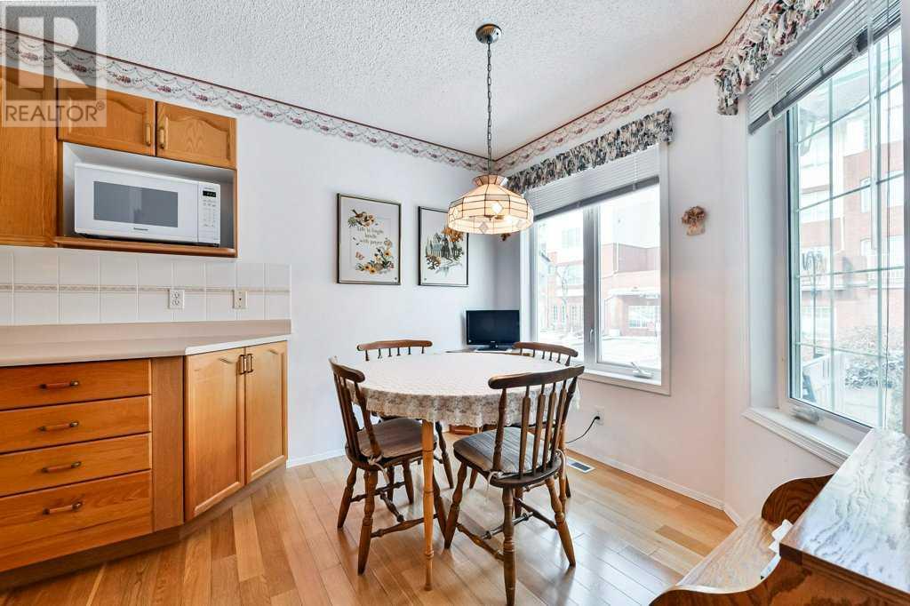 Property at 105 Sienna Park Green SW image 5