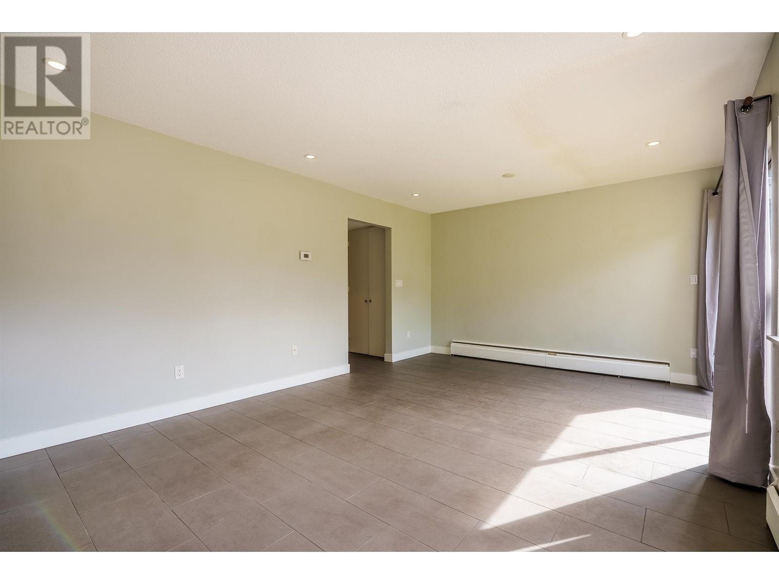 2645 Westview Drive, North Vancouver, British Columbia  V7N 3X1 - Photo 7 - R2983947