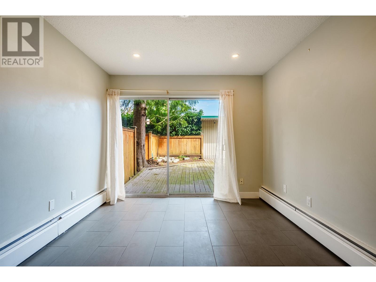 2645 Westview Drive, North Vancouver, British Columbia  V7N 3X1 - Photo 9 - R2983947