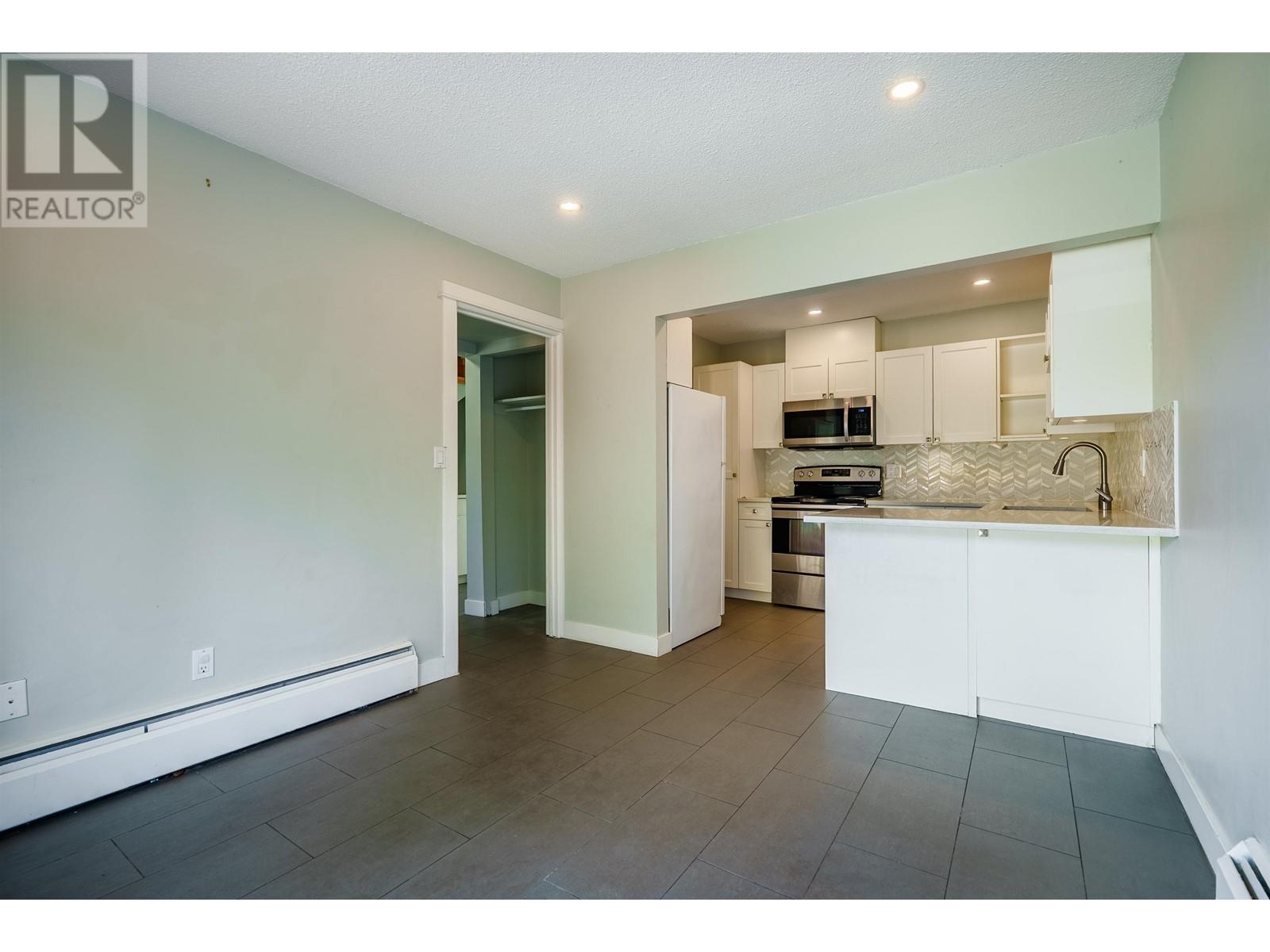 2645 Westview Drive, North Vancouver, British Columbia  V7N 3X1 - Photo 8 - R2983947