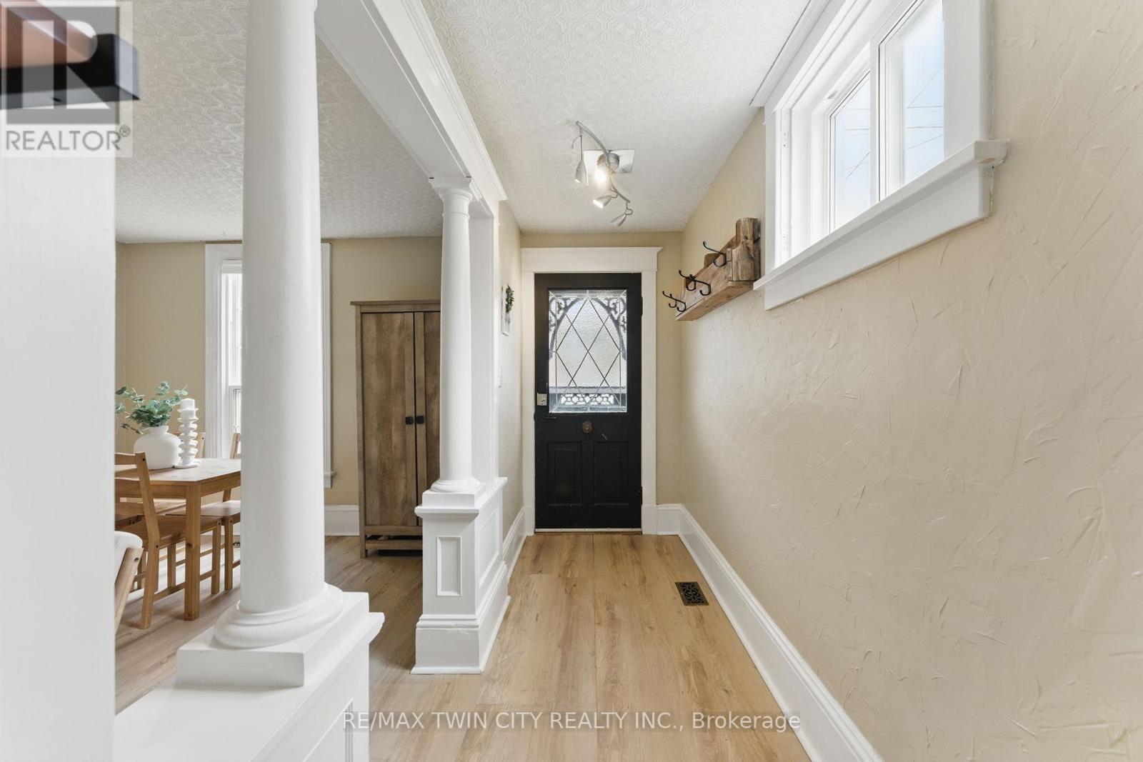Property at 116 WELLINGTON STREET W image 3