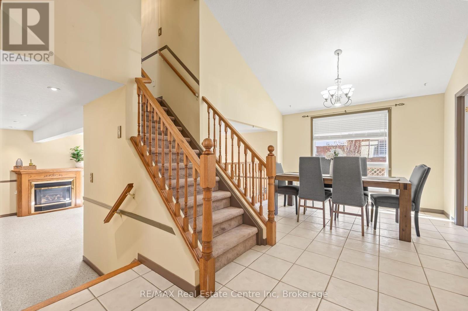 15 Abbeywood Crescent, Guelph, Ontario  N1K 1T9 - Photo 11 - X12060060