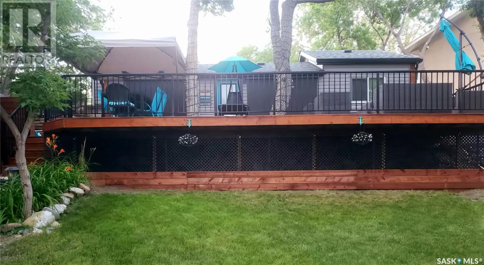 Property at 144 Lakeshore DRIVE image 1