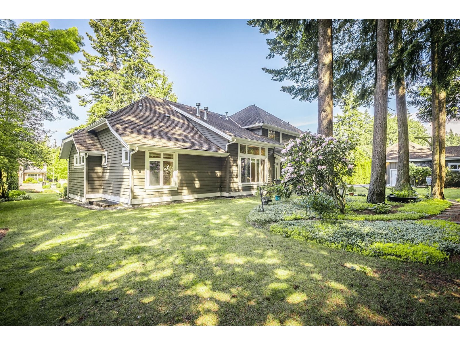 Property at 2020 134 STREET image 3