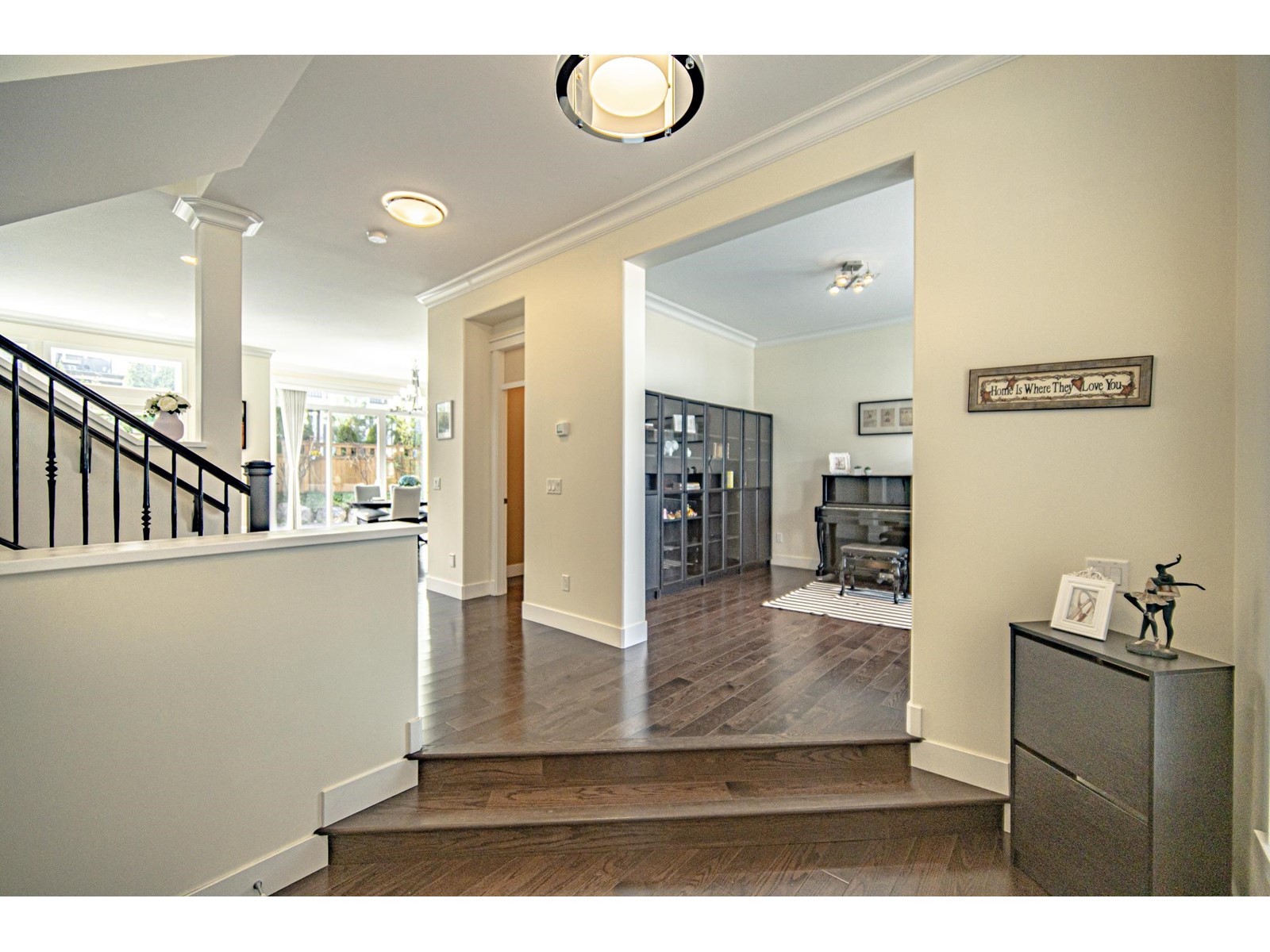 16148 28a Avenue, Surrey, British Columbia  V3Z 3Y6 - Photo 4 - R2985272