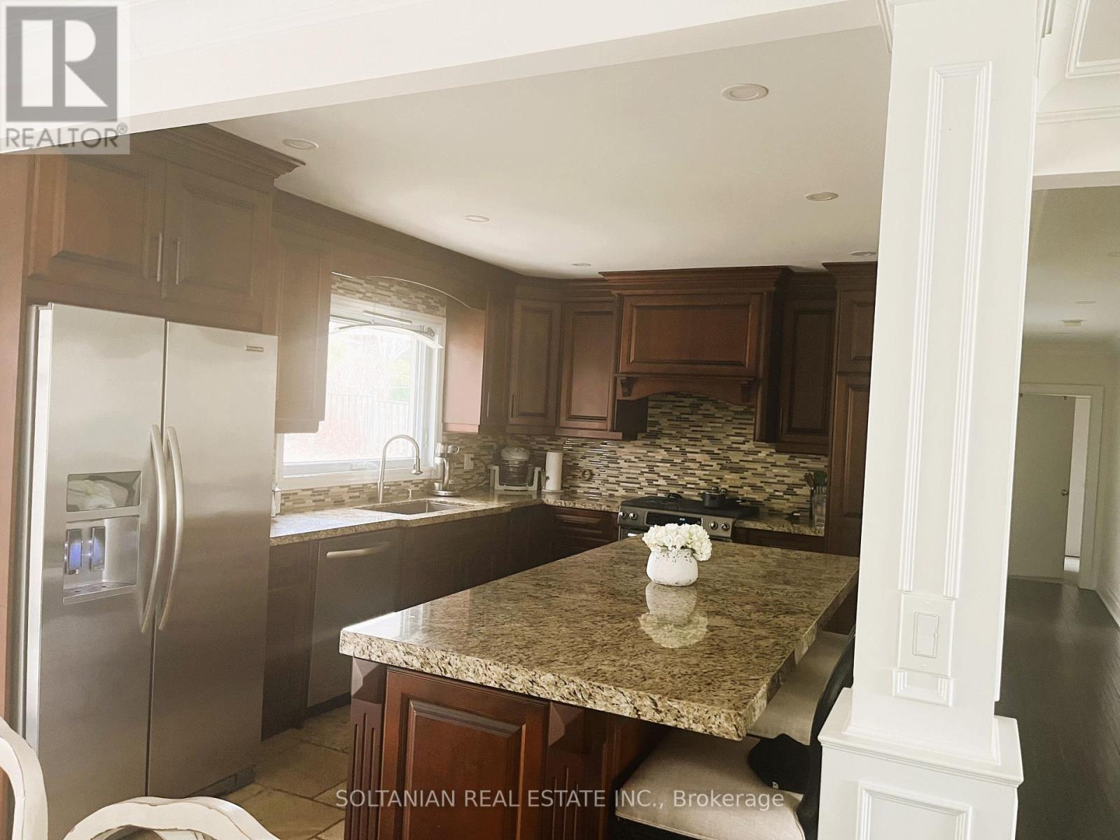 Property at 10 IDLESWIFT DRIVE image 5