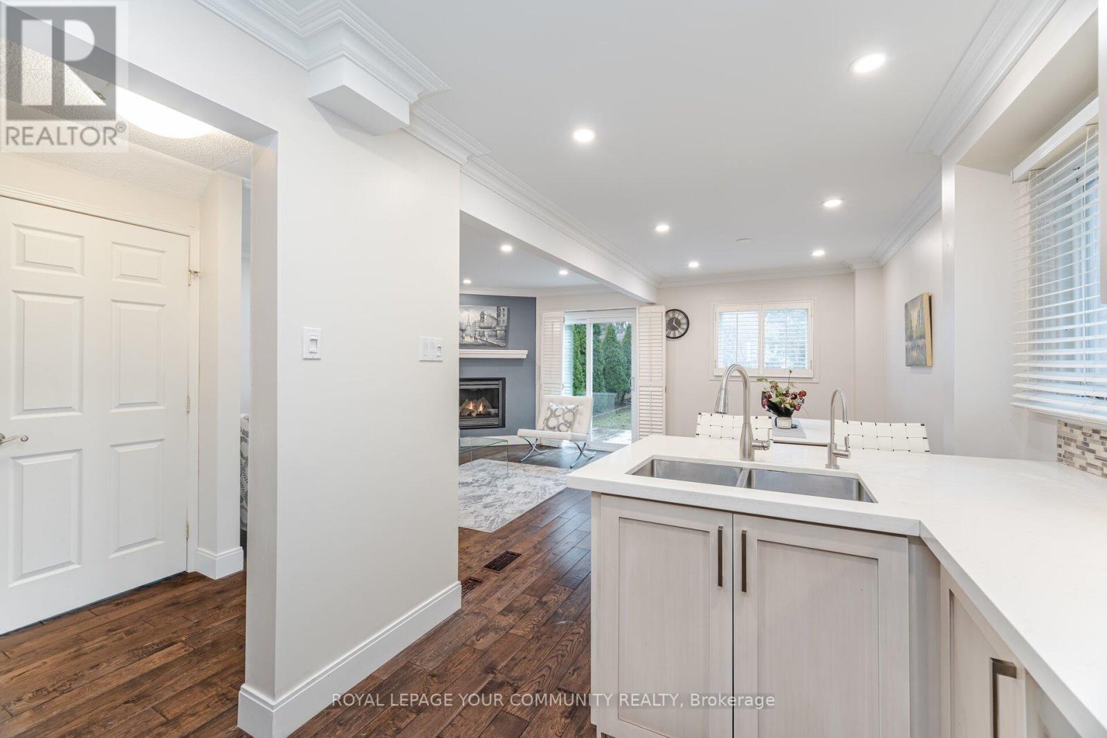 48 Bluesky Crescent, Richmond Hill (Observatory), Ontario  L4C 8H9 - Photo 13 - N12060132