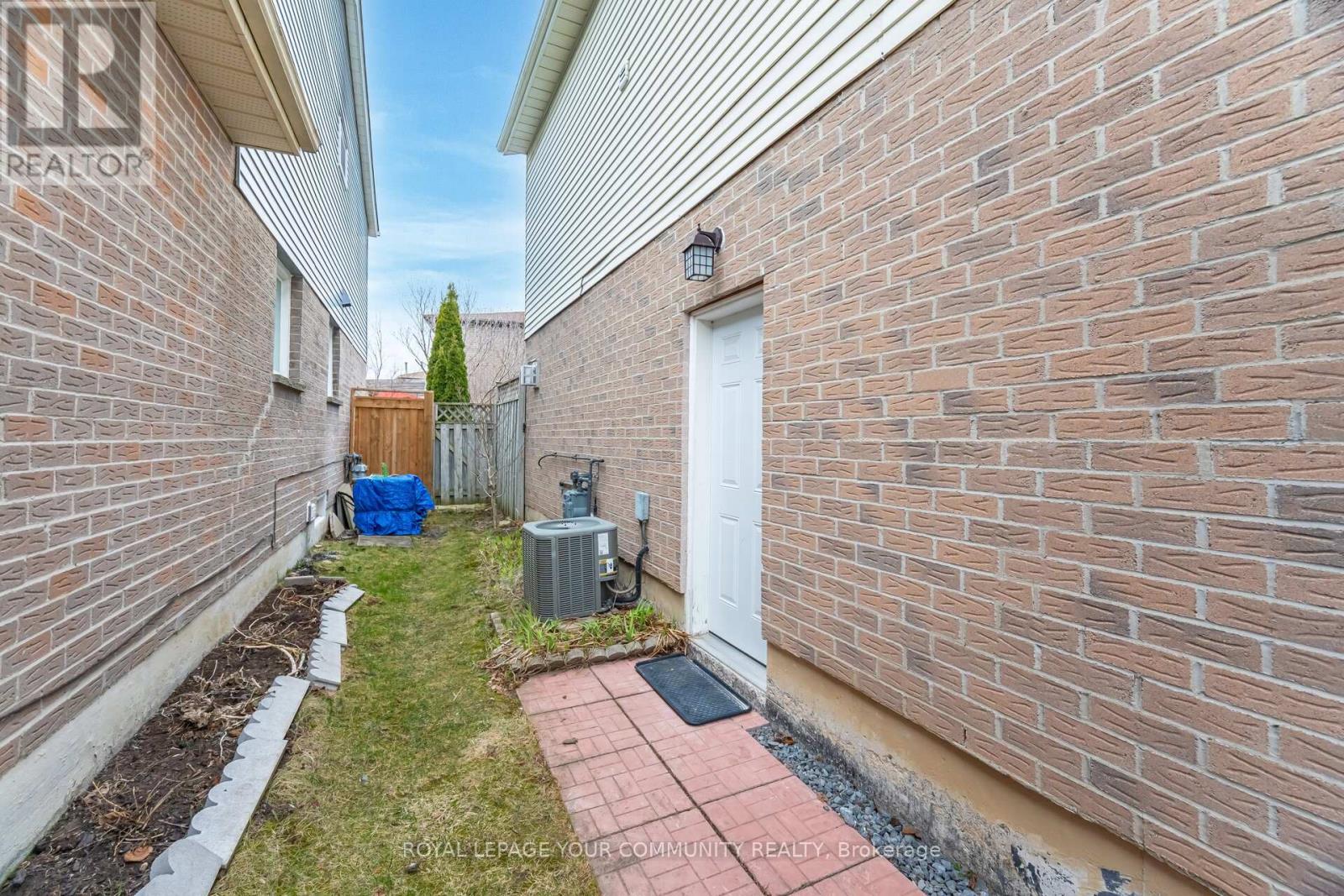 48 Bluesky Crescent, Richmond Hill (Observatory), Ontario  L4C 8H9 - Photo 40 - N12060132