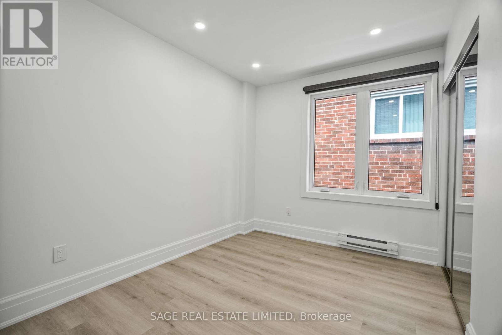 25 Chamberlain Avenue, Toronto, Ontario  M6E 4J7 - Photo 17 - W12060106