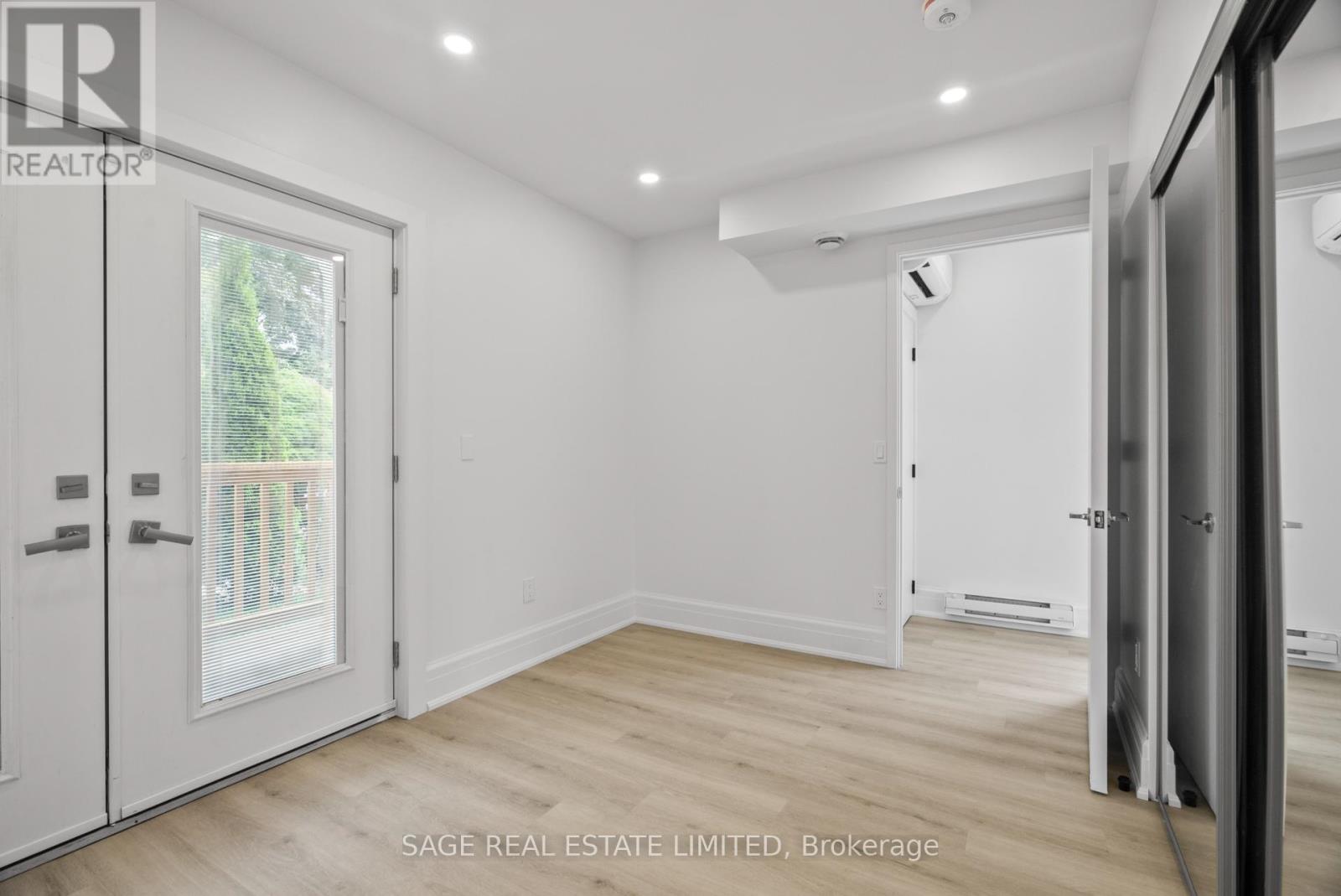 25 Chamberlain Avenue, Toronto, Ontario  M6E 4J7 - Photo 19 - W12060106