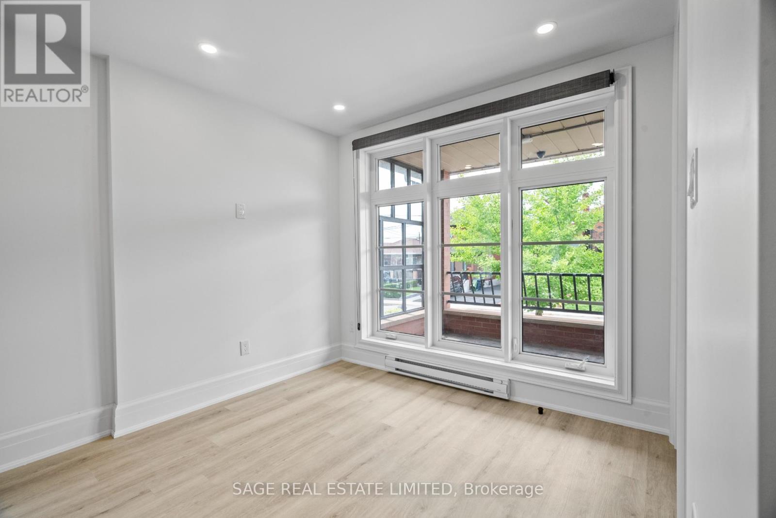 25 Chamberlain Avenue, Toronto, Ontario  M6E 4J7 - Photo 9 - W12060106
