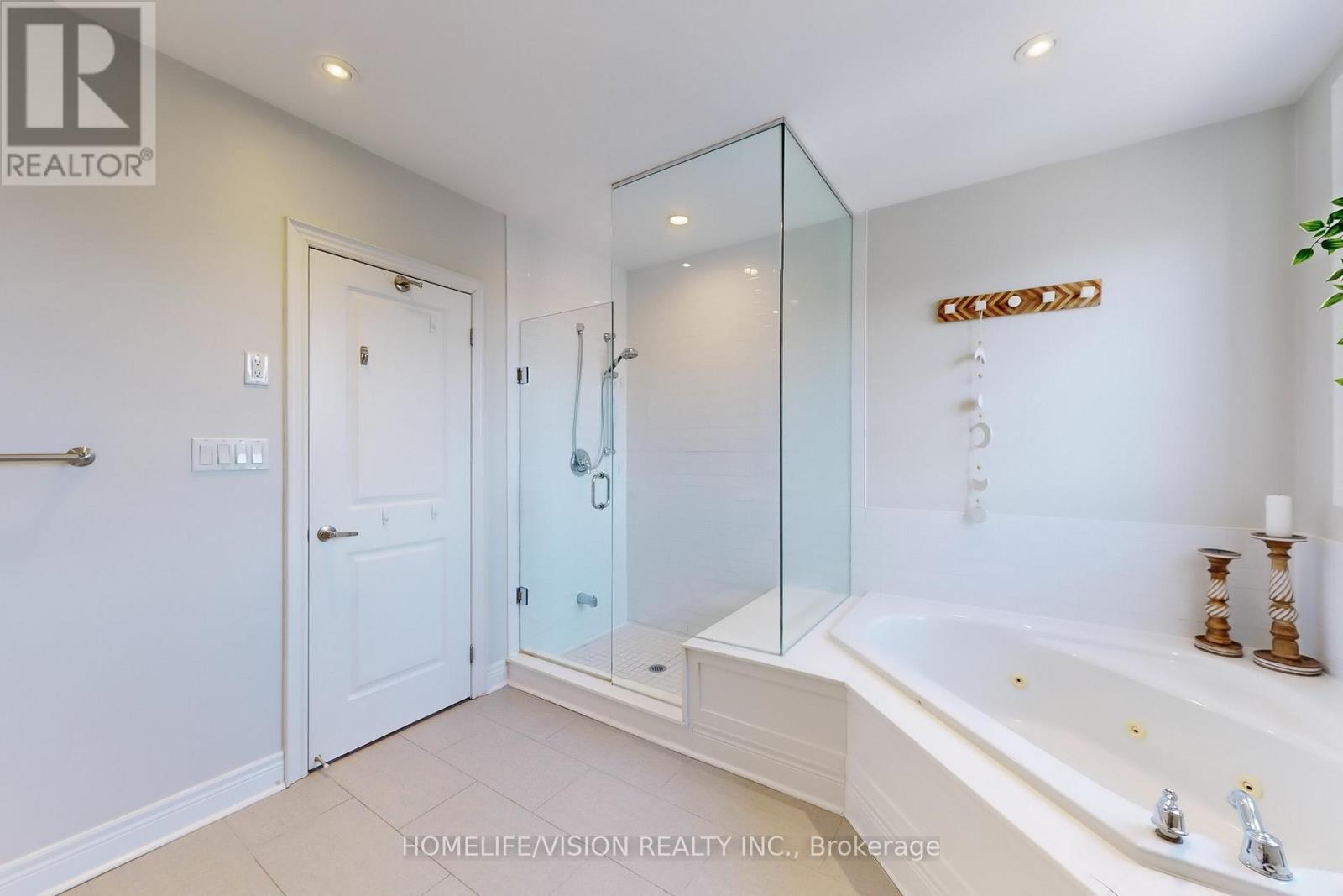 89 Ruby Lang Lane, Toronto, Ontario  M8Z 0B8 - Photo 33 - W12047492