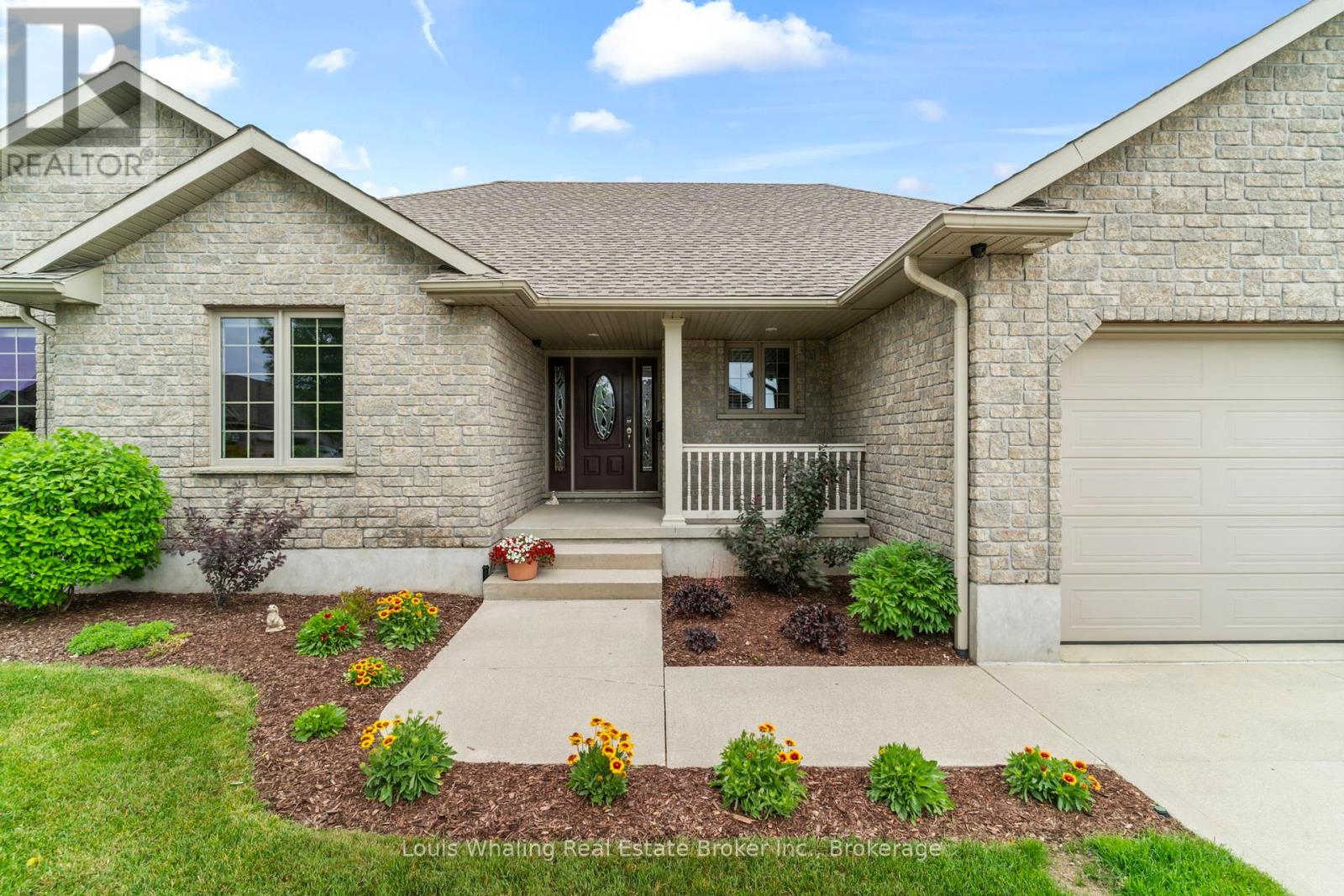 Property at 408 4TH STREET S image 3