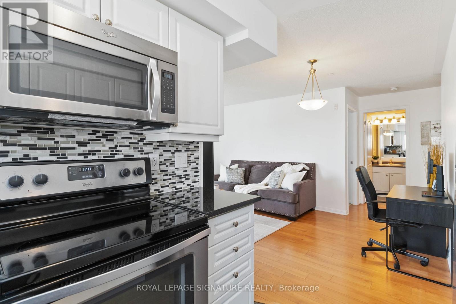 203 - 1005 Nadalin Heights, Milton, Ontario  L9T 8R4 - Photo 11 - W12060113