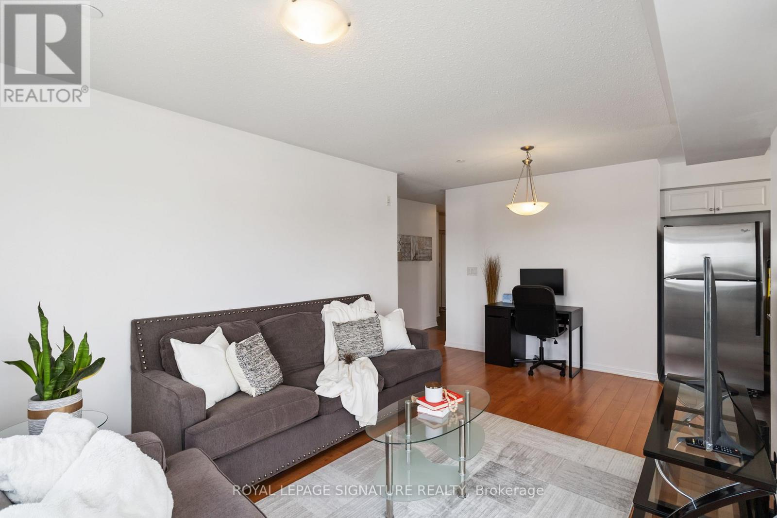 203 - 1005 Nadalin Heights, Milton, Ontario  L9T 8R4 - Photo 15 - W12060113