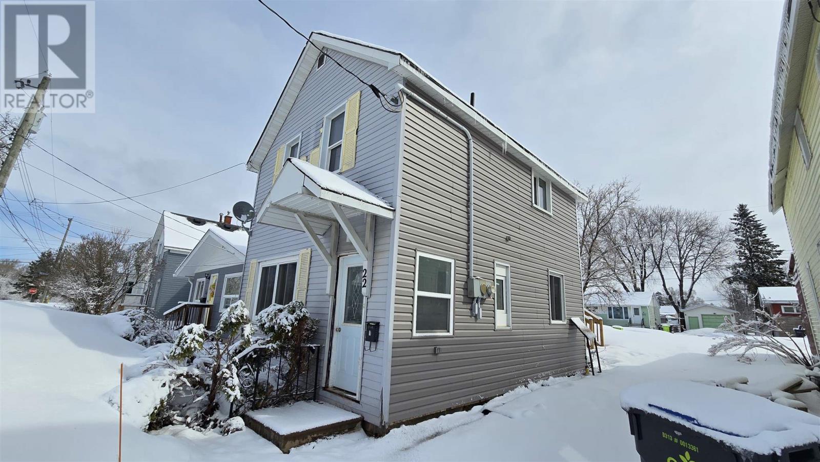 22 Ferris Ave, Sault Ste Marie, Ontario  P6B 2R4 - Photo 2 - SM250548